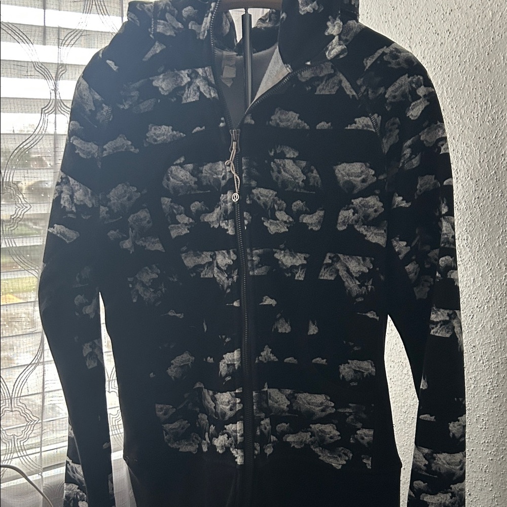 Lululemon Cloud Patterned Sweater - image 1